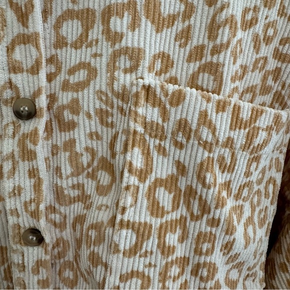 Wishlist Animal Print Corduroy Shacket - Picture 7 of 7